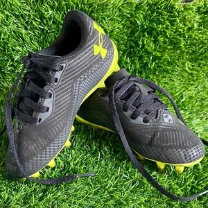 Under Armour Kids' Shadow Select  Soccer Cleats Sz. 10k Black & Green